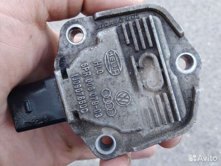 Датчик уровня масла