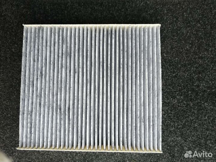 Салонный фильтр на Ford focus