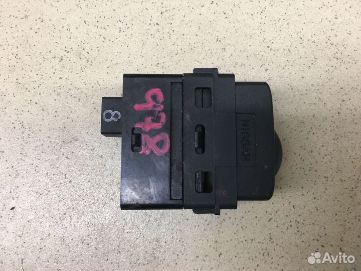 Кнопка корректора фар Almera (G15) 2013