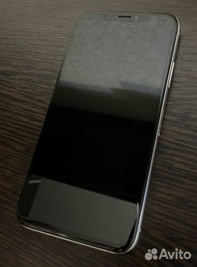 iPhone Xs, 64 ГБ