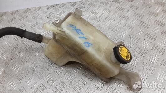 Бачок расширительный toyota prius XW30 (98Z16NP01)