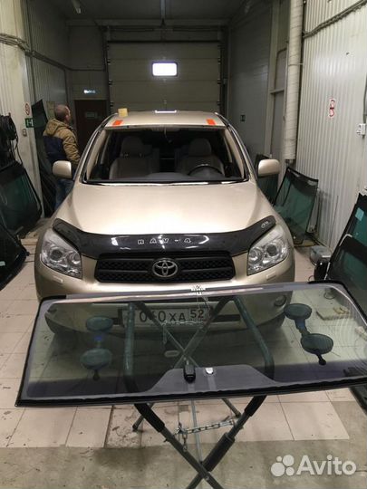 Лобовое стекло Тойота Рав4 Toyota Rav4