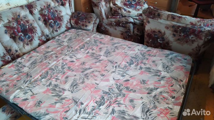 Диван и 2 кресла
