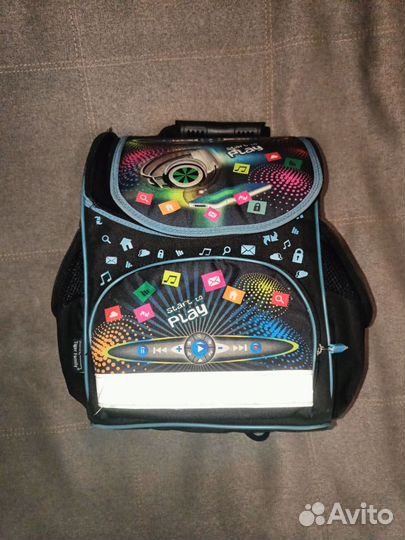 Школьный рюкзак