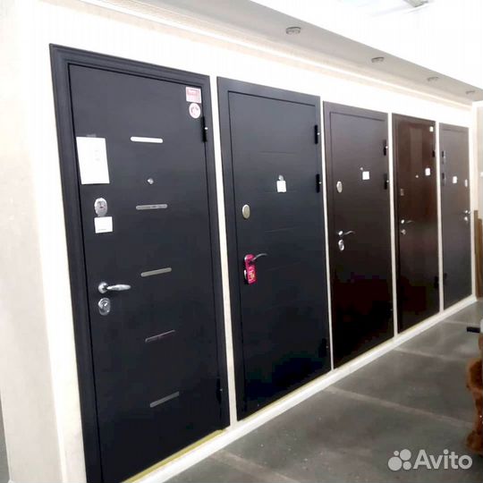 Входная дверь со Склада