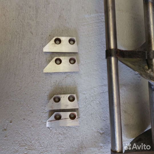 Ледобур титановый с рыбацкой банкой