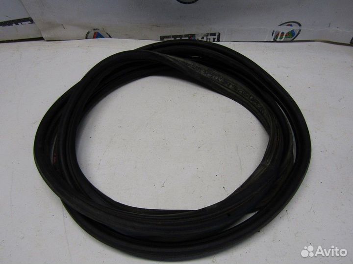 Уплотнитель багажника Lacetti 2003-2013