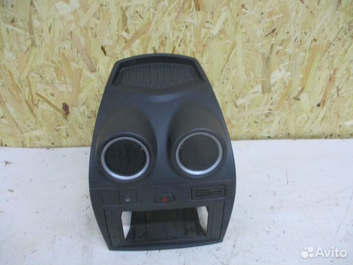 Панель под магнитофон Форд Фиеста мк5