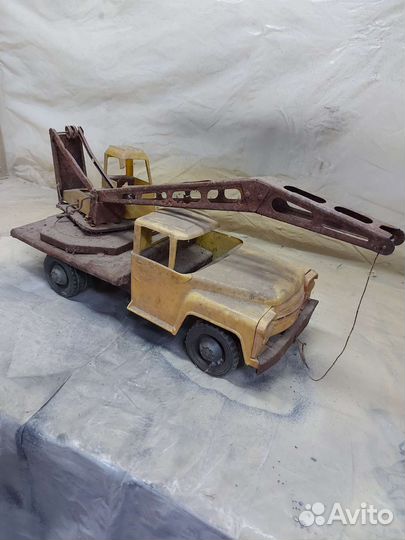 Детская игрушка СССР Автокран зил130