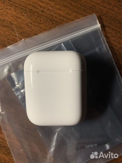 Airpods 1 поколение