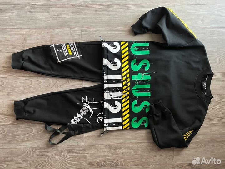 Костюм для подростка