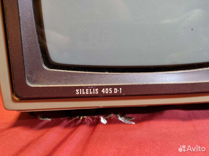 Телевизор silelis 405 d-1