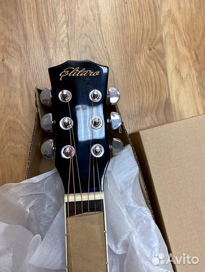 Акустическая гитара