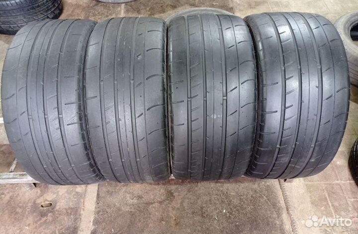 Dunlop SP Sport Maxx GT 255/40 R20 и 285/35 R20 120Y