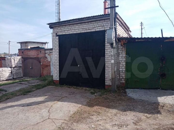 Гараж, > 30 м²