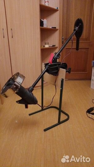 Стойка для хранения лодочного мотора