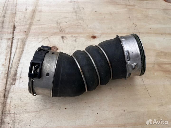 Патрубок интеркулера BMW X5 F15 2015 11617823236