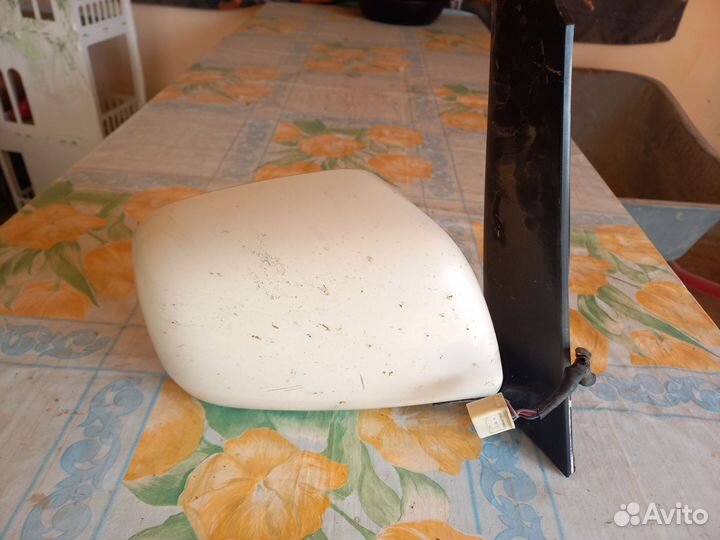 Зеркало от тойота ноах, вокси