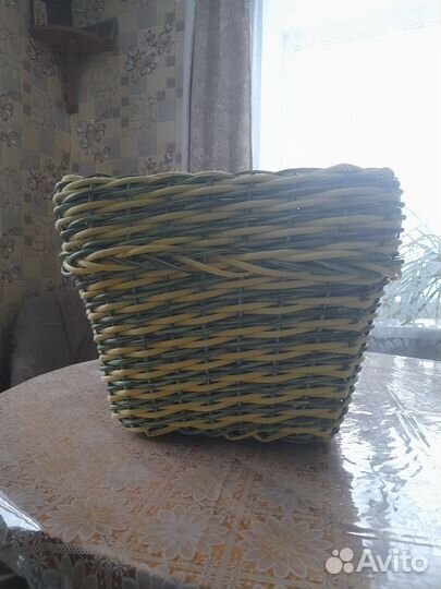 Кашпо из искусственного ротанга 40л