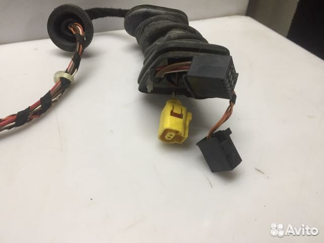 Проводка передней правой двери Octavia A5 04-08
