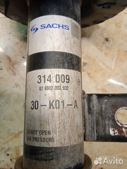 Амортизатор передний правый Hyundai i30