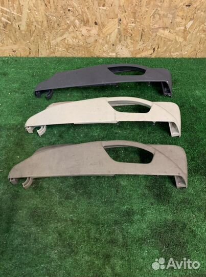 Volvo XC60 накладка на сиденье правая