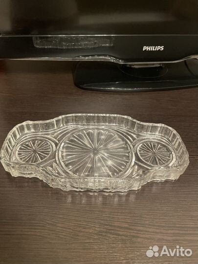 Посуда для кухни (стекло и хрусталь) и чашки