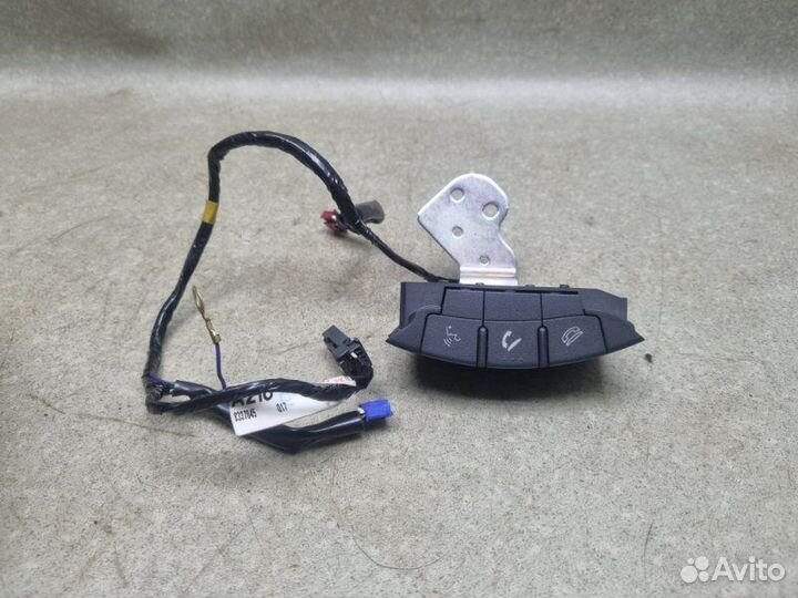 Кнопка руля многофункциональная Mitsubishi