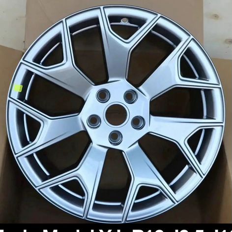 Литые диски Tesla 9.5×R19 5×114.3