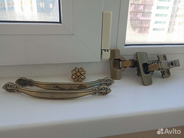 Мебельная фурнитура