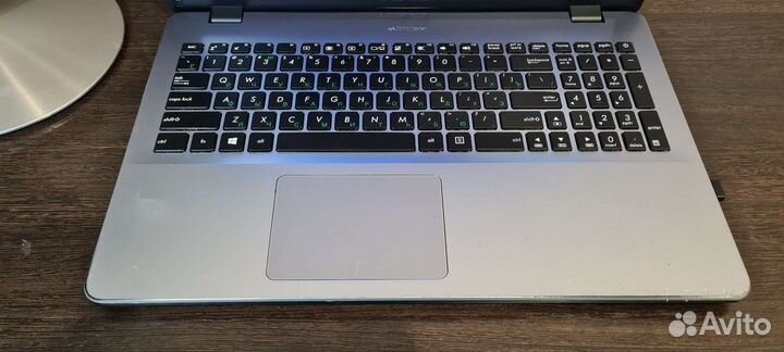 Asus/Core i5/IPS/Nvidia mx130/SSD