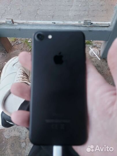 Мобильные телефоны бу iPhone 7