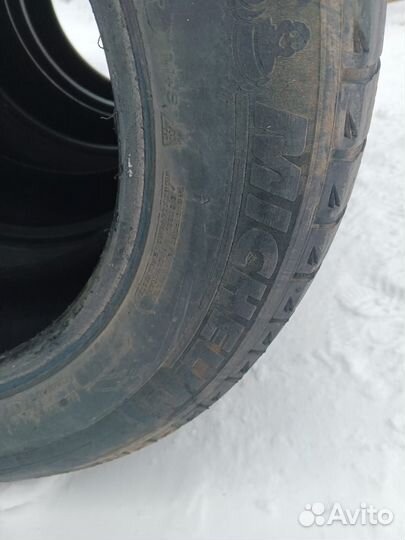 Michelin X-Ice 215/65 R16