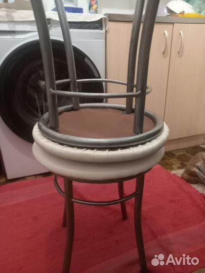 2 табуретки