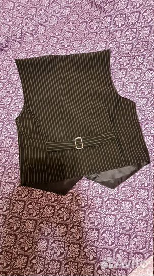 Костюм для мальчика новый (брюки+ рубашка+жилет)