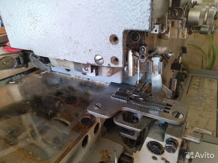 Промышленный 5-ниточный оверлок