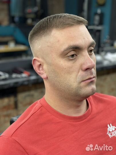 Услуги барбера / мужского парикмахера