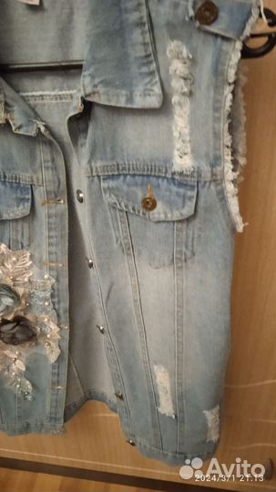 Джинсовая жилетка