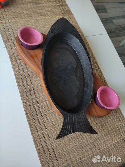 Сковорода чугунная 45см на дубовой подставке