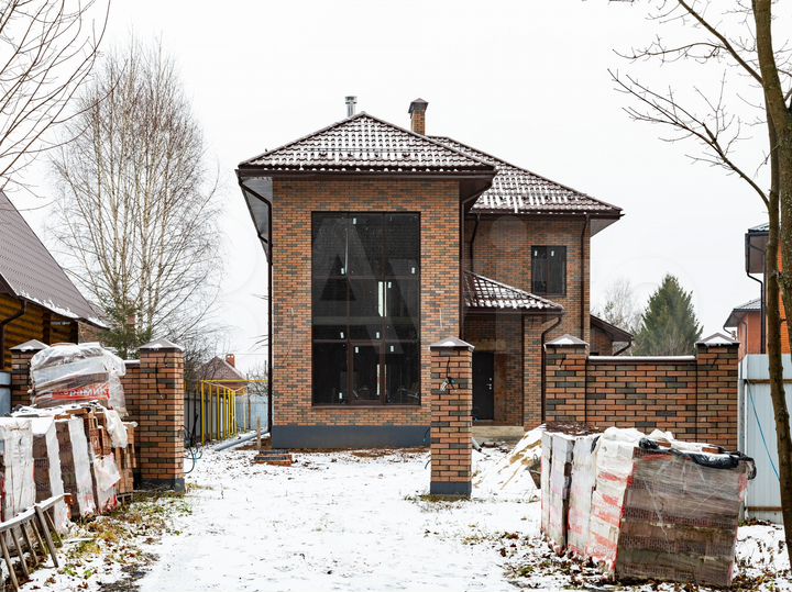 Дом 250 м² на участке 10 сот.