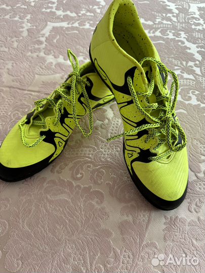 Футбольные бутсы adidas