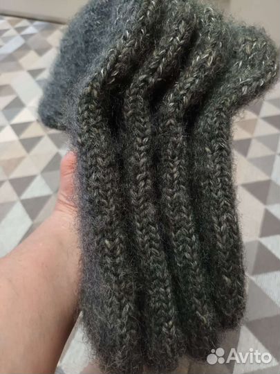 Вязаные носки из козьего пуха