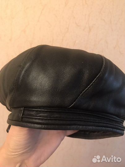 Берет женский кожаный