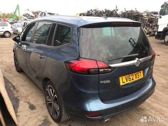 Разбор на запчасти Opel Zafira C 2011
