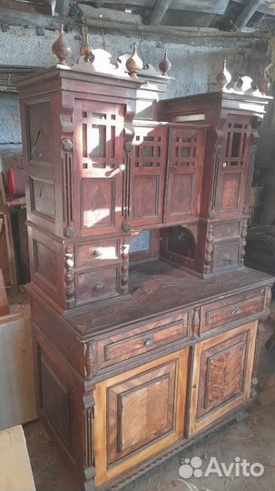 Старинный буфет