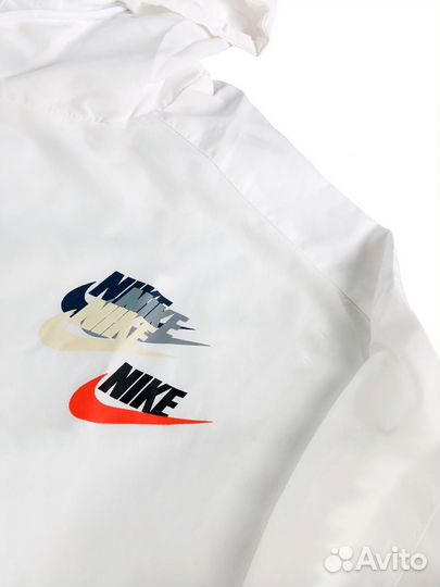 Ветровка Nike