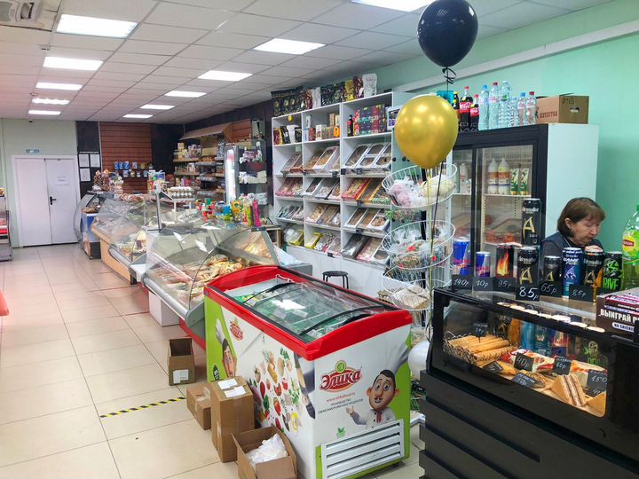 Торговая площадь 18м² в торговом помещении с метро