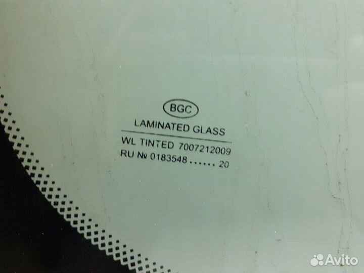 Стекло лобовое (ветровое) переднее Ford Focus 1