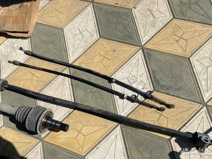 Трос ручника на Mercedes W212