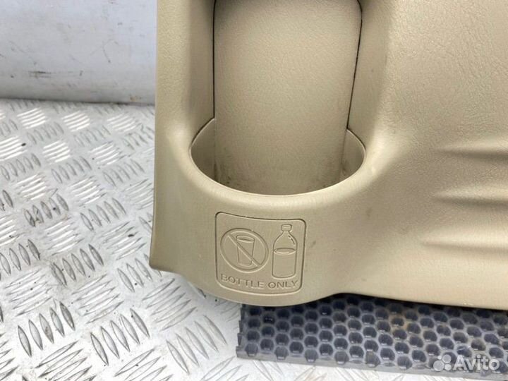 Обшивка двери задняя правая Mazda Mpv LW5W GY-DE